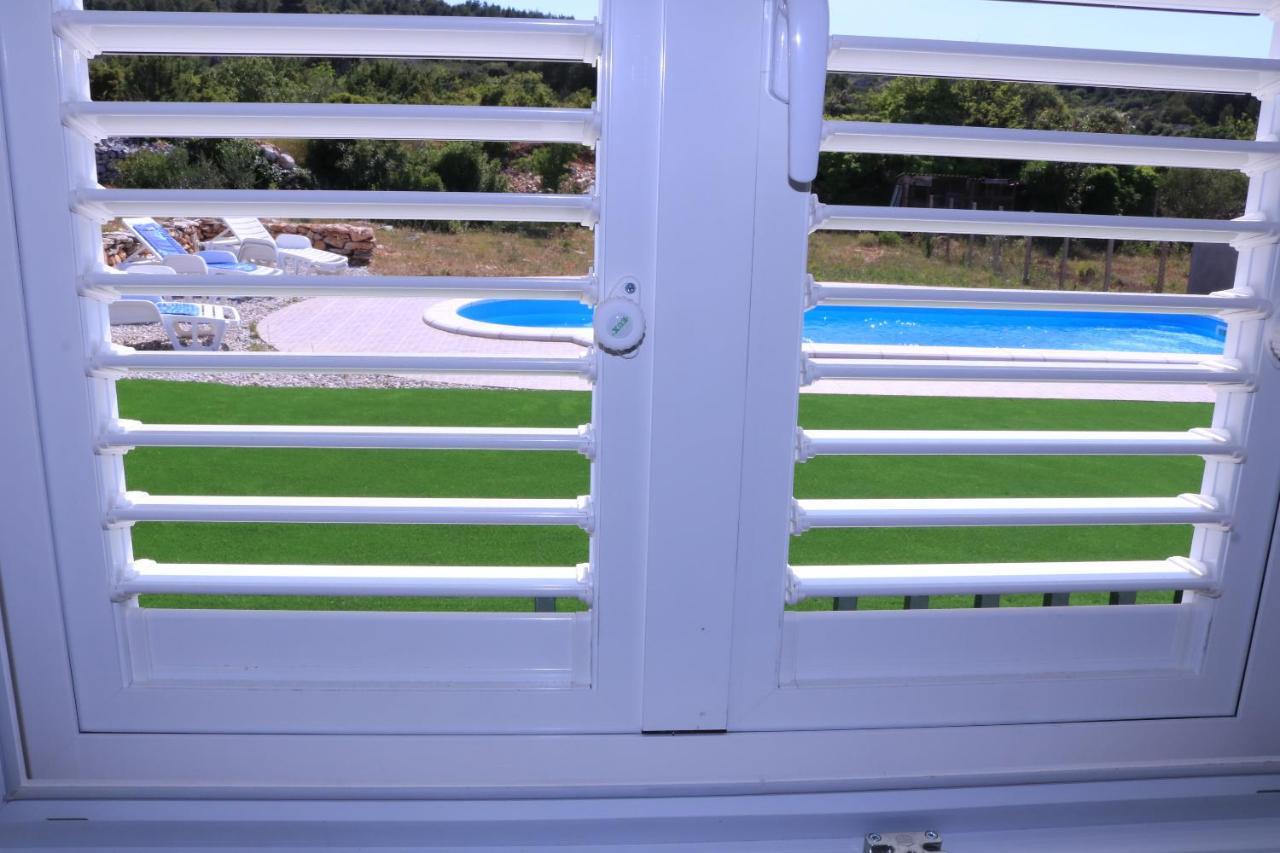 Nane Garden House With Heated Pool Villa Mirce Kültér fotó