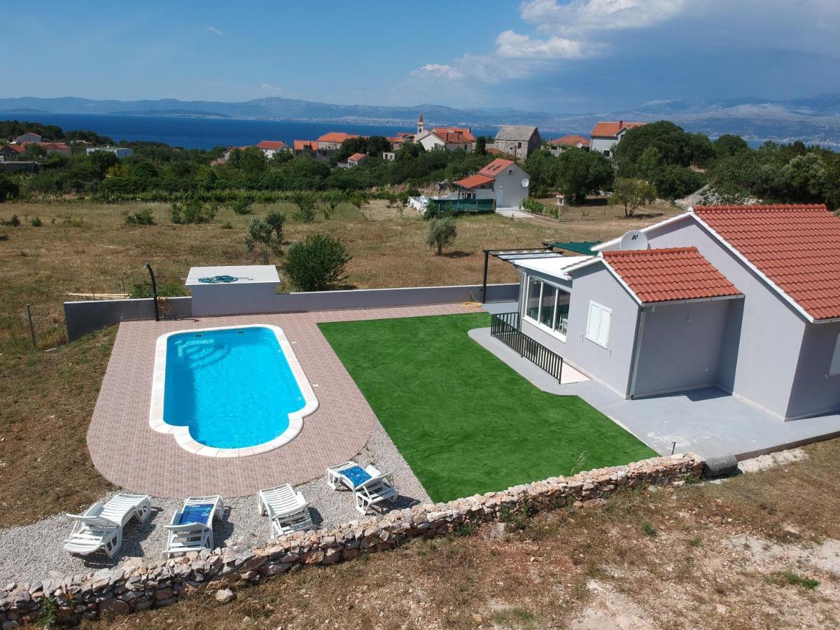 Nane Garden House With Heated Pool Villa Mirce Kültér fotó